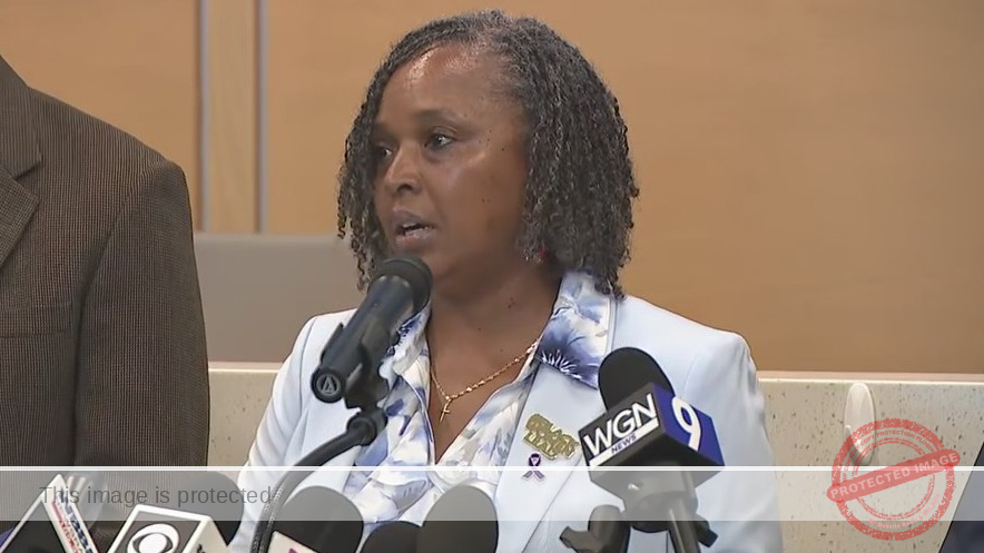 WATCH LIVE: Protesters gather in downtown Chicago against ICE