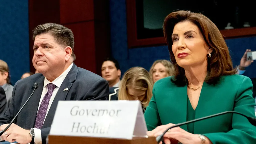 NY Asks Rich to Stay, Hails Loyalty