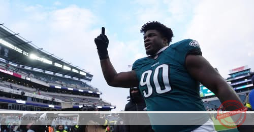 Philadelphia Eagles reportedly sign DT Jordan Davis to three-year extension