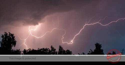 Lightning “megaflash” stretching 515 miles long is recognized as new world record