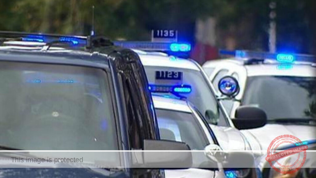 Man, 33, shot in car on Chicago’s West Side