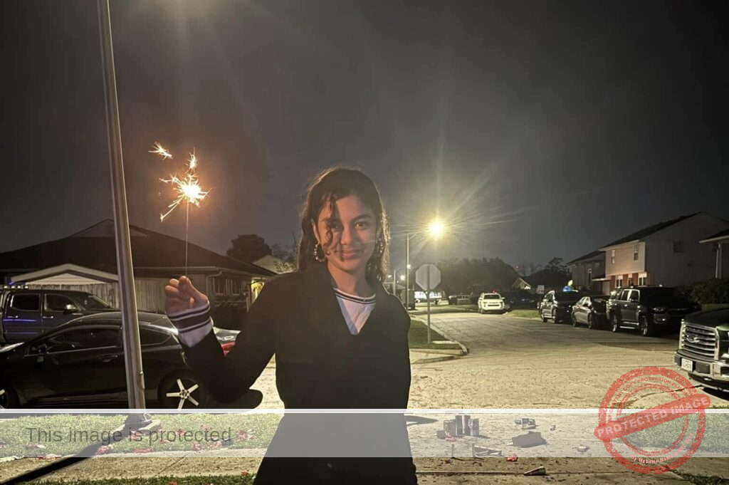 Teen walking to her bus stop fatally shot in Algiers; suspect dies by suicide