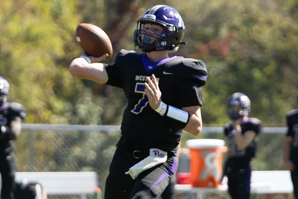 Peel Returns to Lincoln Park Gridiron